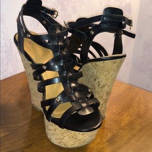 Black Wedges